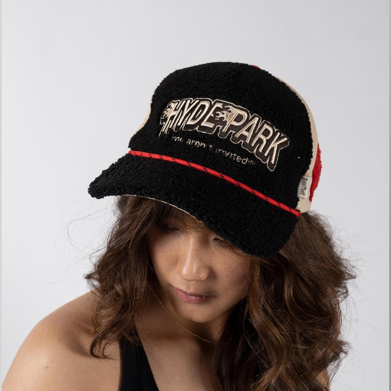 HYDE PARK Fuzz is Real Trucker (Black)