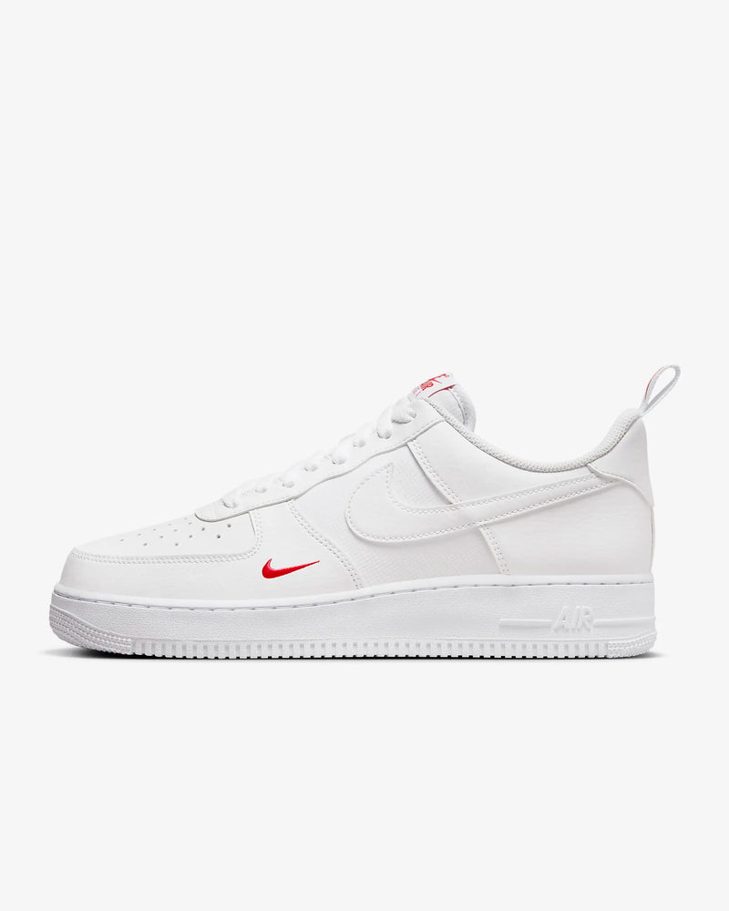 NIKE AIR FORCE 1 LOW SE RIPSTOP RED MINI SWOOSH (WHITE/WHITE/UNIVERSIT RED)