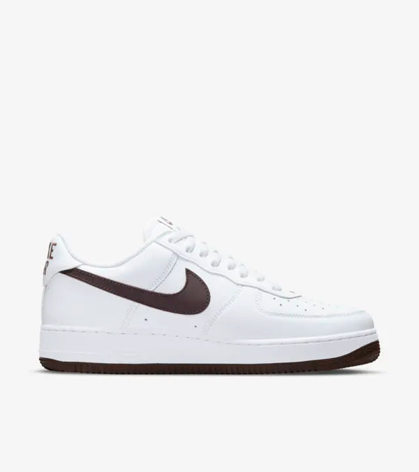 NIKE Air Force 1 Low Retro (WHT/Choc)